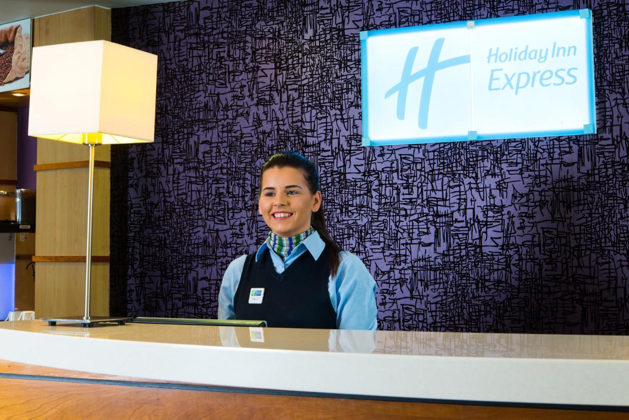 Holiday Inn Express - Glasgow - City Ctr Riverside, An Ihg Hotel Esterno foto